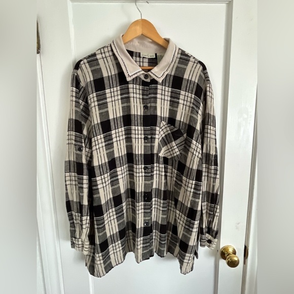 Studio Ease Tops - Linen Blend Womens Size 24W Studio Ease Woman Plaid Button Up Shirt Collar